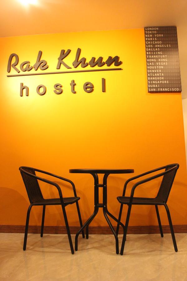 Rak Khun Hostel Chiang Mai Exteriör bild