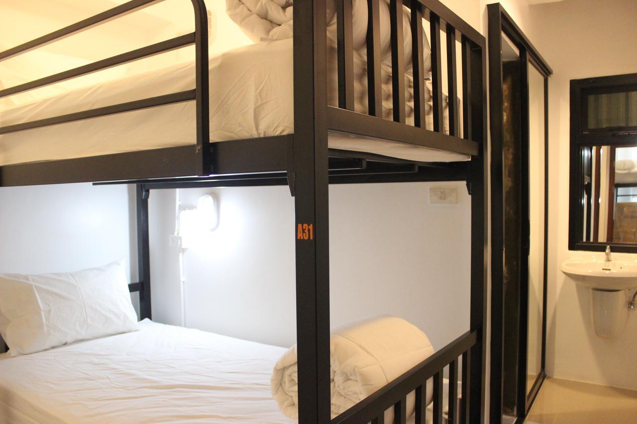 Rak Khun Hostel Chiang Mai Exteriör bild