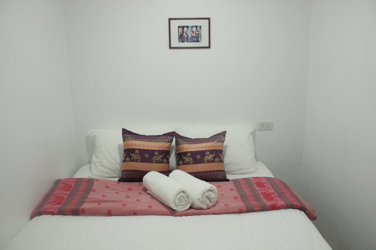 Rak Khun Hostel Chiang Mai Exteriör bild