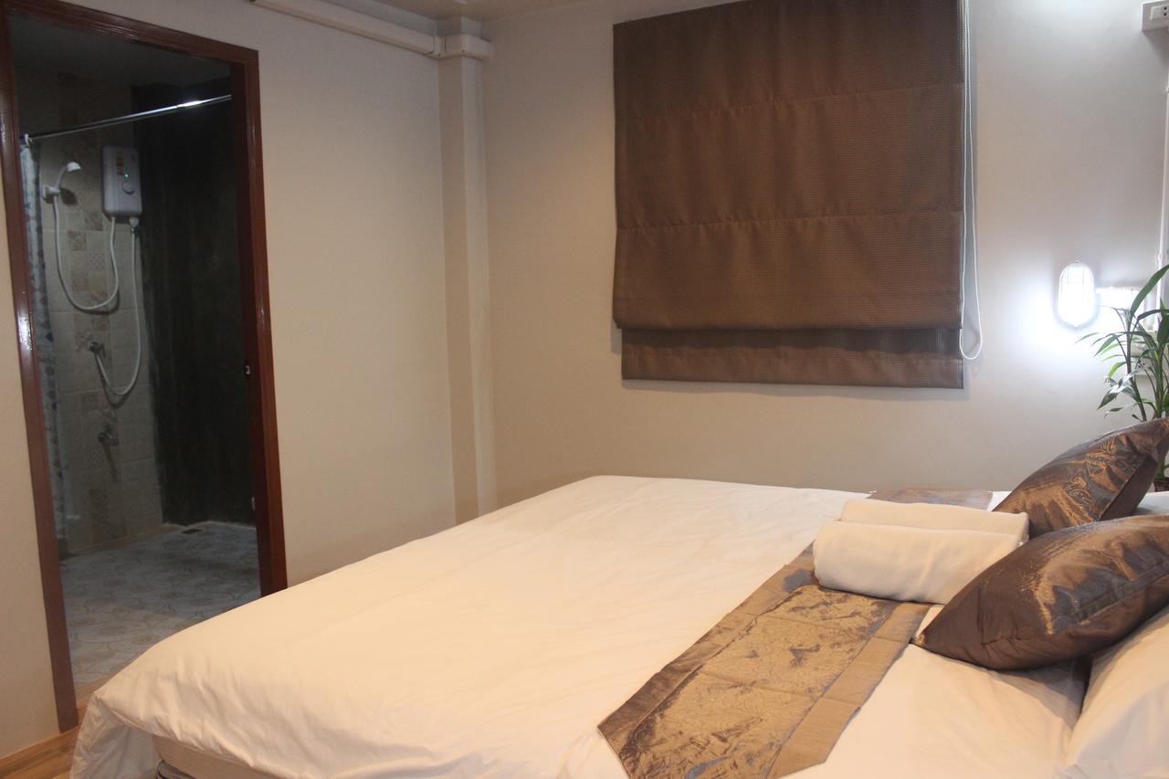 Rak Khun Hostel Chiang Mai Exteriör bild